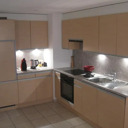 Apartment Turuwang *